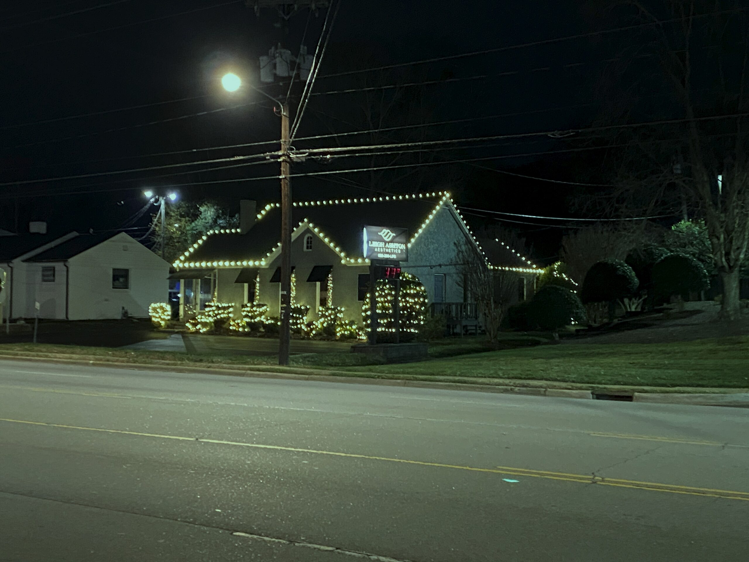 Professional Christmas lights Maiden NC